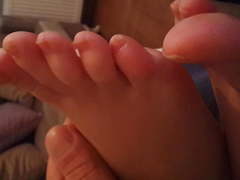 Yng Gf's sexy feets, long sexy toes on my lap